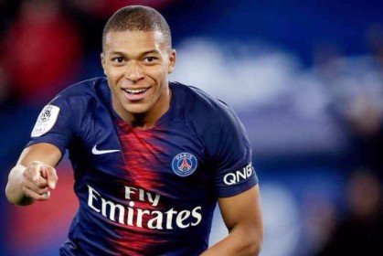  英超黑马逆袭击败传统劲旅