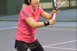  老年网球爱好者增多，养生打法注重节奏控制