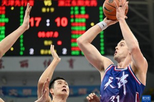  浙江东阳光外线发威射落广州龙狮