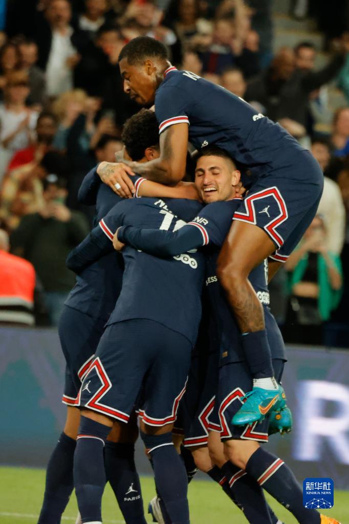  巴黎圣日耳曼法甲提前锁定冠军