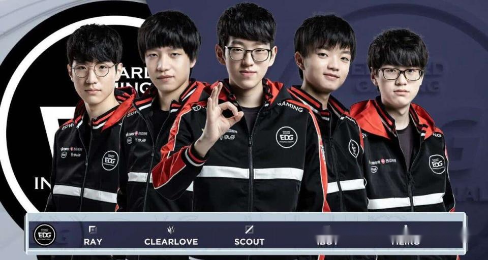  天才少年登顶电竞巅峰创造历史