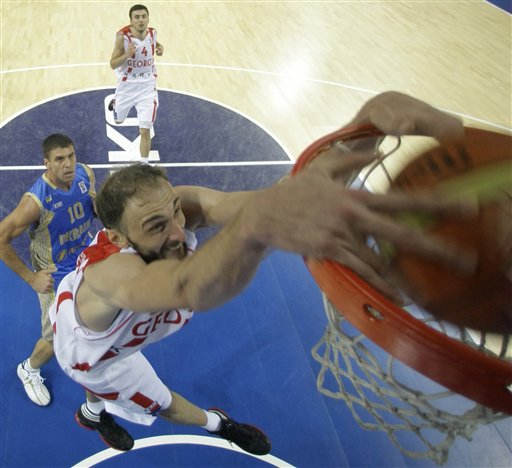  欧洲豪门激战正酣，足坛格局再生变局