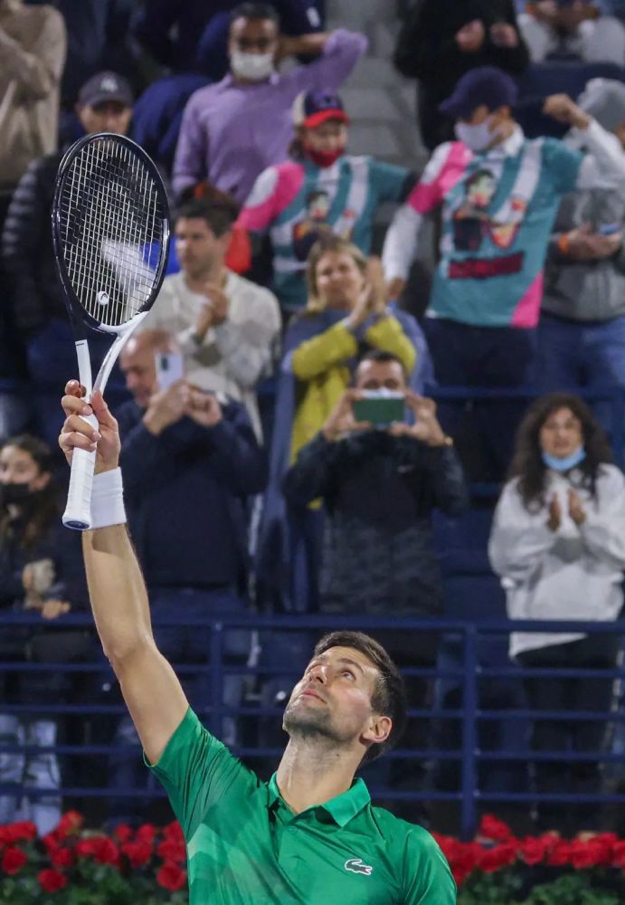  德约科维奇横扫劲敌，强势卫冕澳网冠军