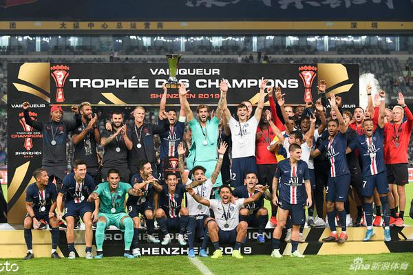  巴黎圣日耳曼法国杯成功卫冕夺冠